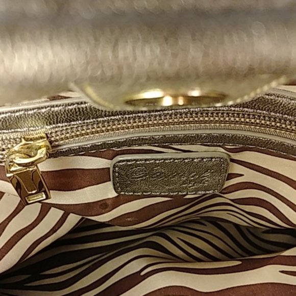 Samoe Bucket bag with adjustable straps - Picture 4 of 4